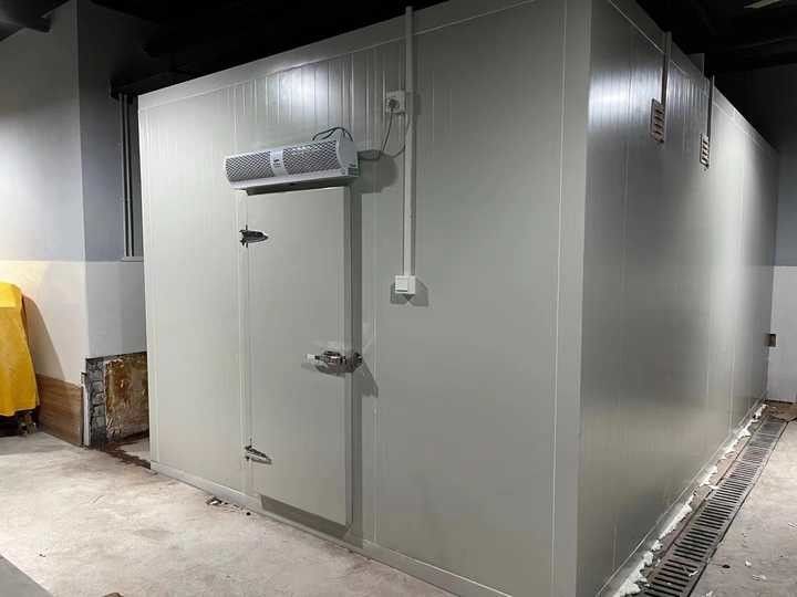 10m³ Kühlhaus separat verkauft Kühlhausvorhänge Lüfter Regale -18°C Kühlanlagen Kammer