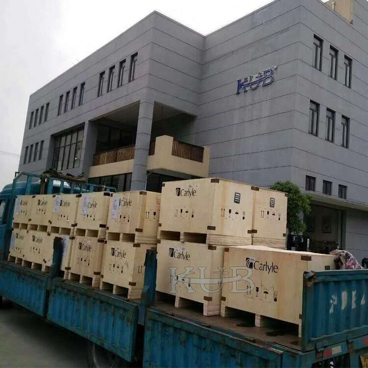 06ER4756A0 Brandneuer Carlyle Reciprocating Semi-Hermetic Compressor mit R404A Kältemittel 400V 3PH 50Hz und 1-Jahresgarantie